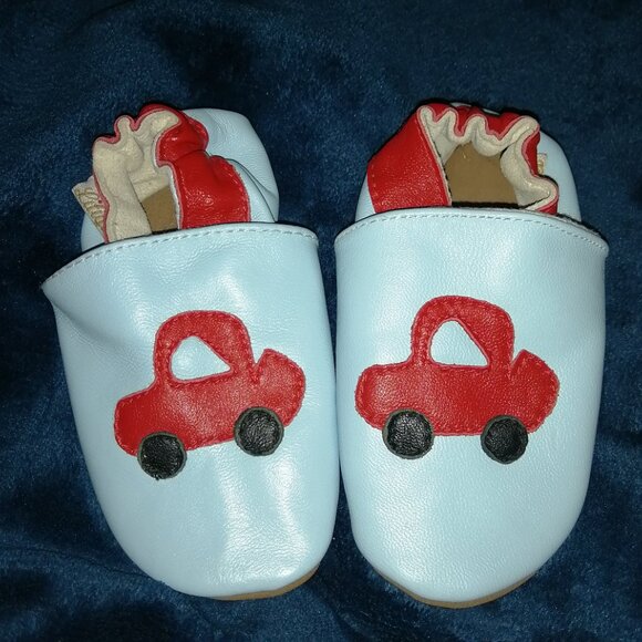 NWOT-- Litiquet Soft Sole Baby/Toddler Shoes with Car Design - Picture 1 of 5